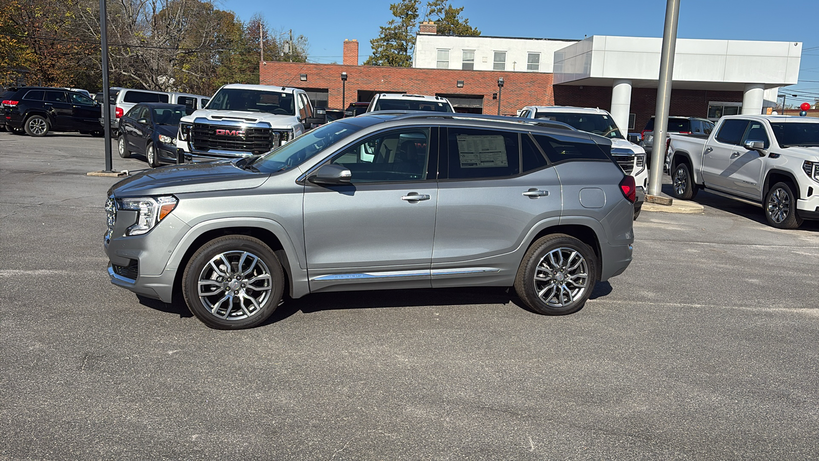 2024 GMC Terrain Denali 3