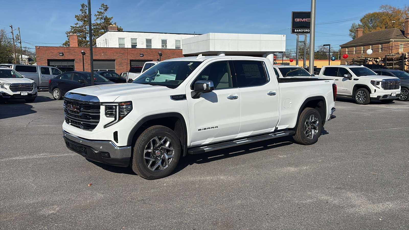 2025 GMC Sierra 1500 SLT 2