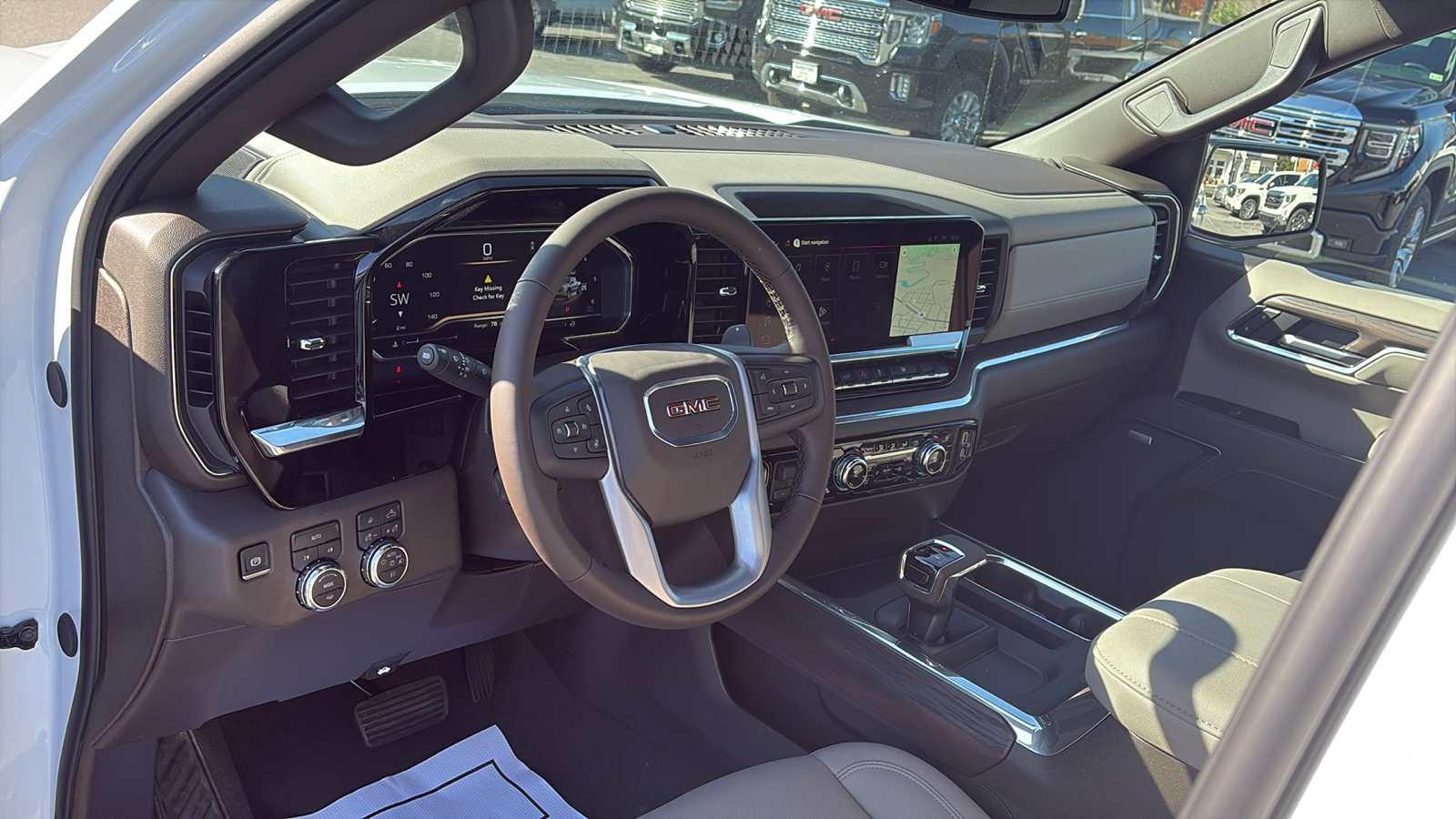 2025 GMC Sierra 1500 SLT 9