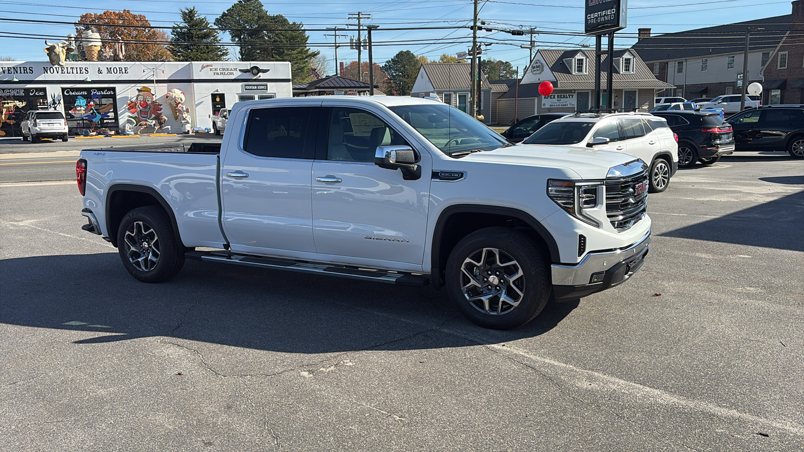 2025 GMC Sierra 1500 SLT 40