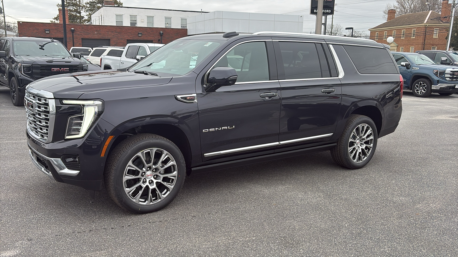 2025 GMC Yukon XL Denali 2