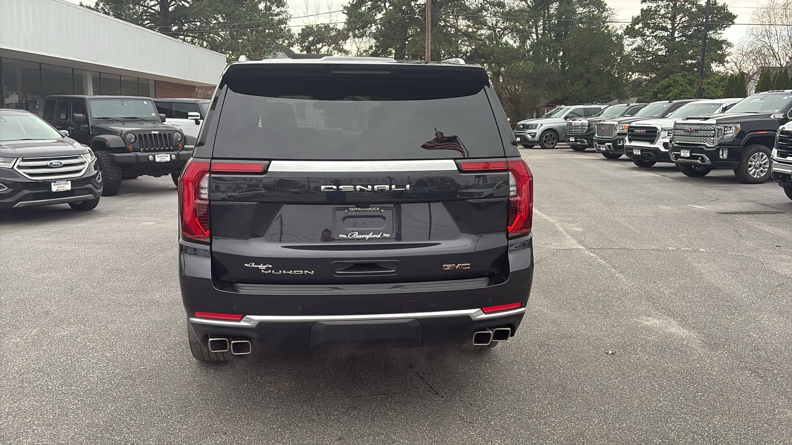 2025 GMC Yukon XL Denali 33