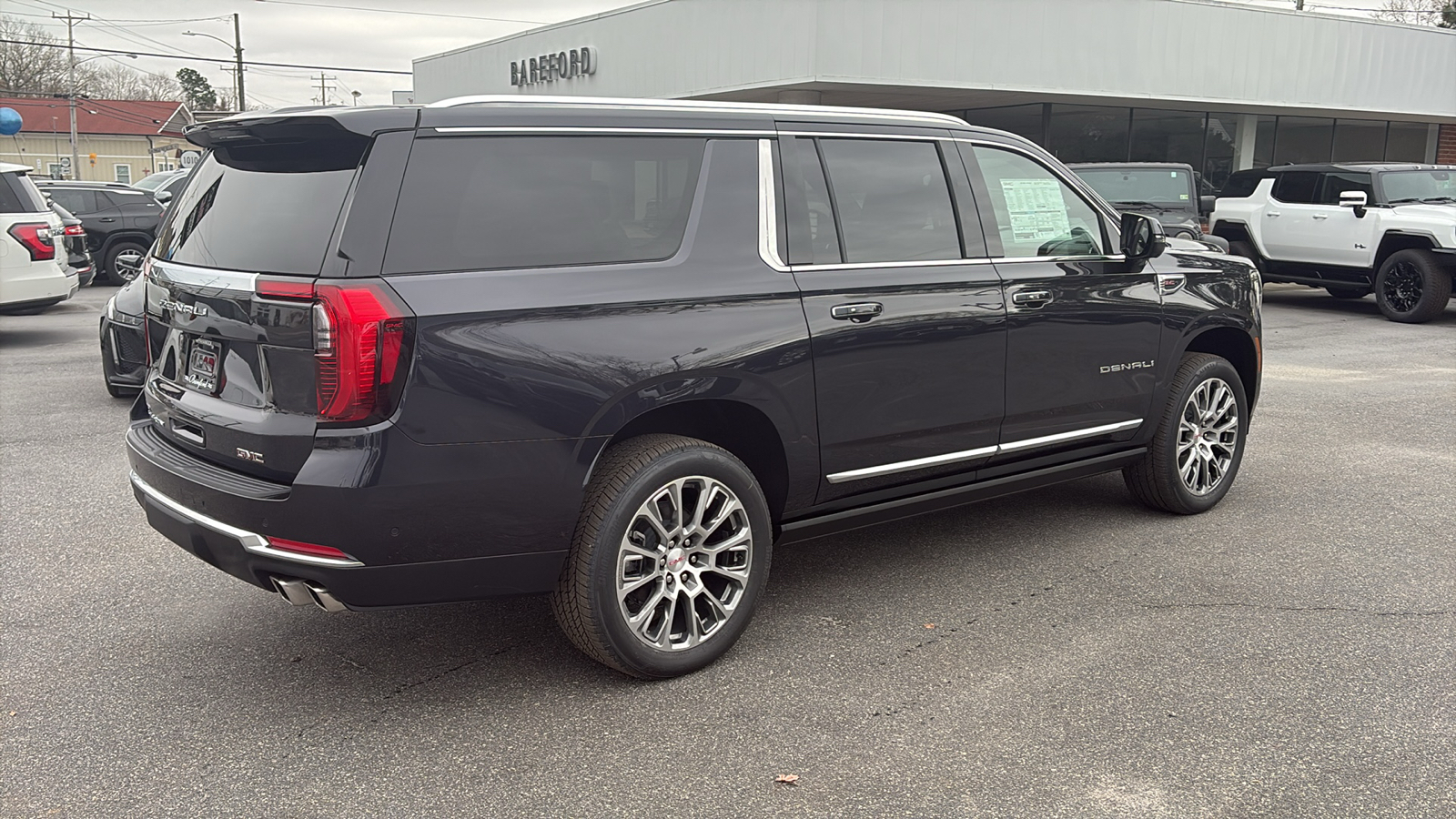 2025 GMC Yukon XL Denali 39