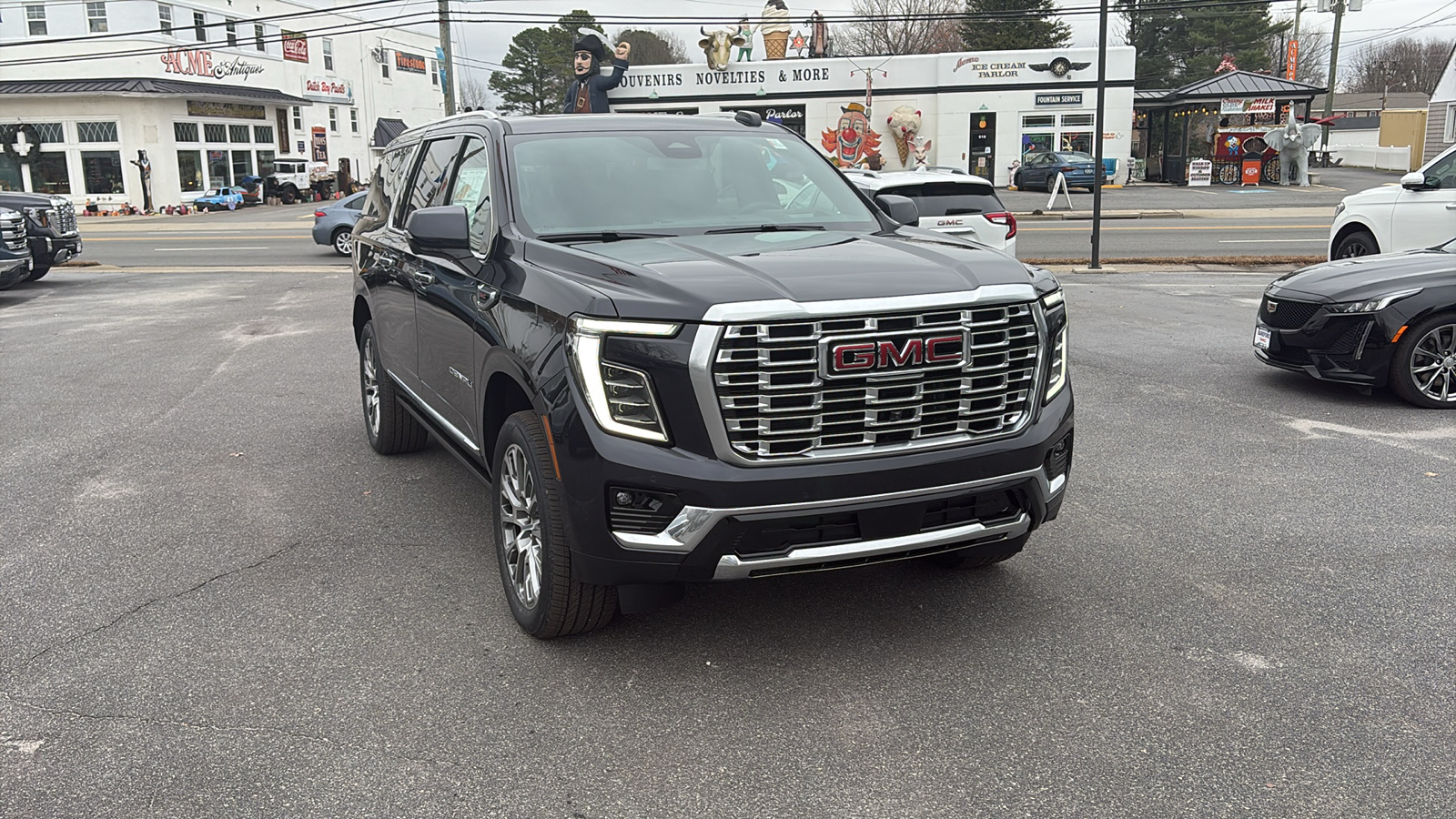 2025 GMC Yukon XL Denali 43