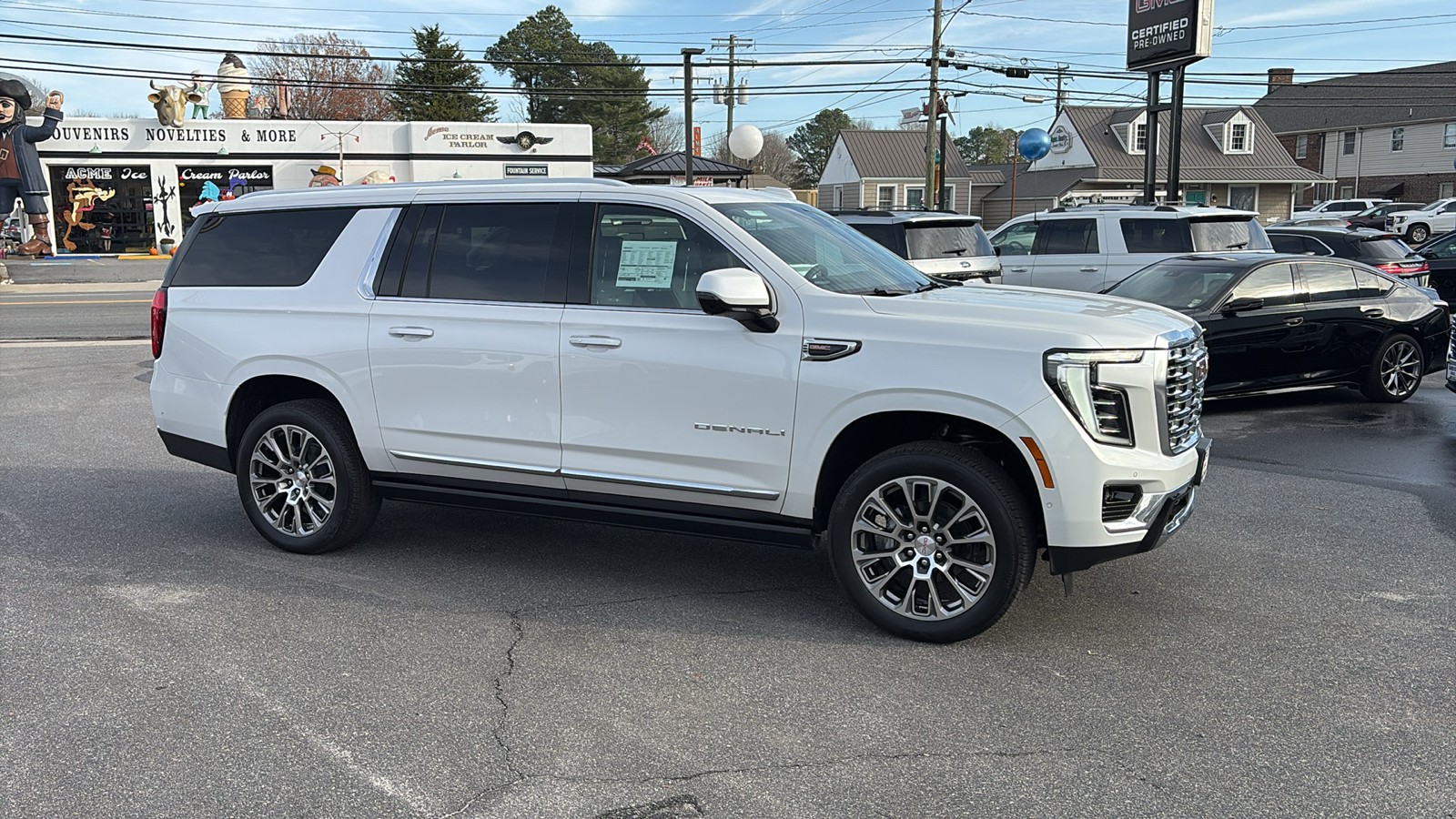 2025 GMC Yukon XL Denali 39