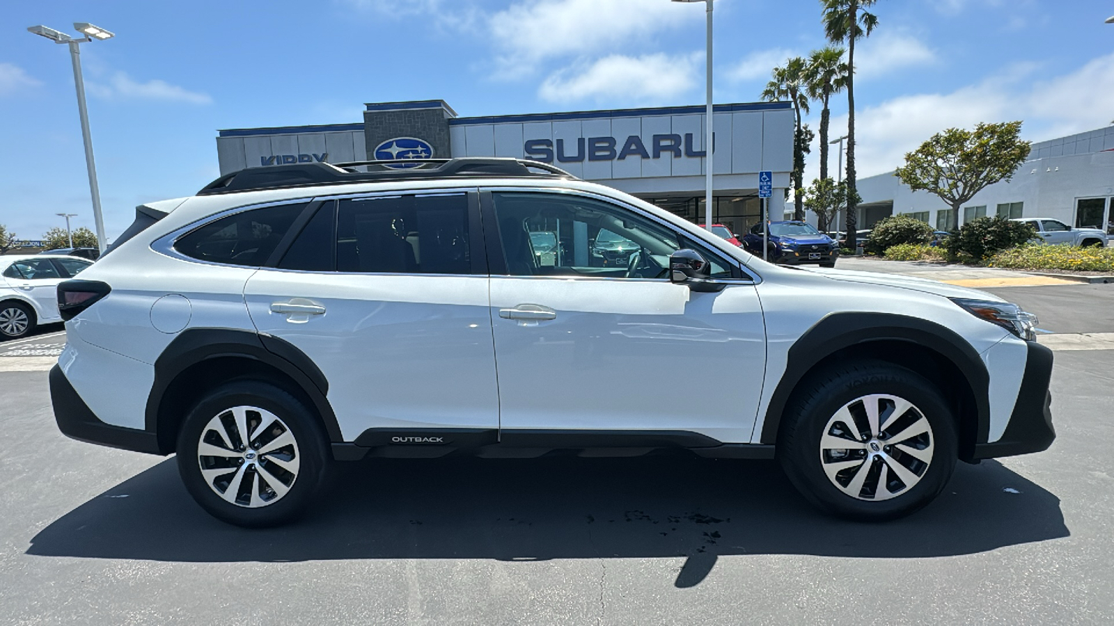 2023 Subaru Outback Premium 2