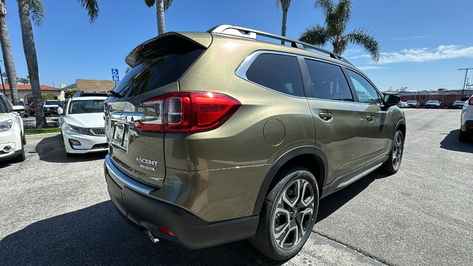 2024 Subaru Ascent Limited 3