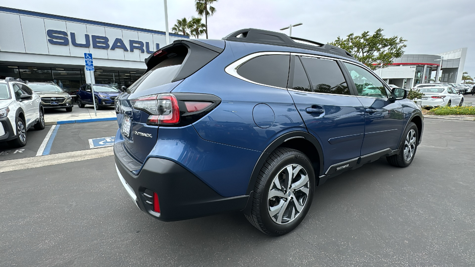 2022 Subaru Outback Limited 3