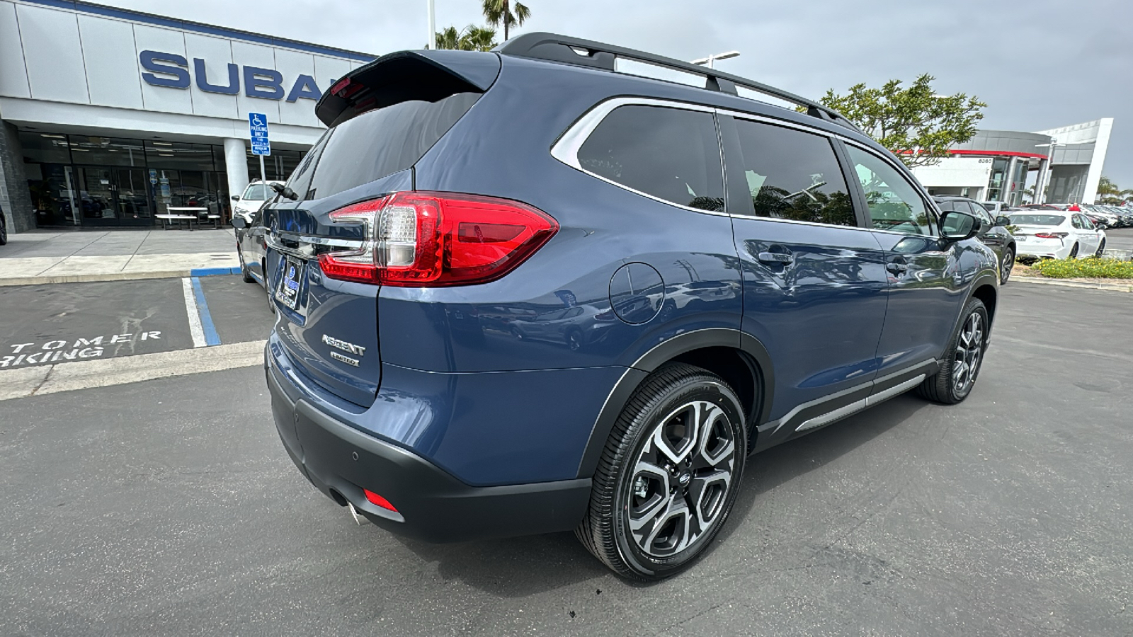 2024 Subaru Ascent Limited 3