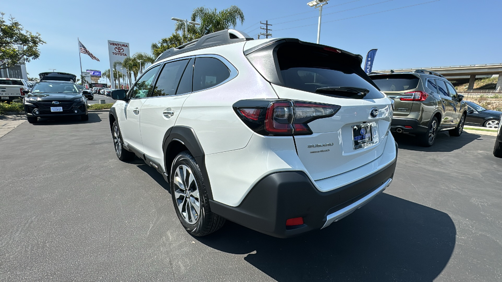 2025 Subaru Outback Touring 5