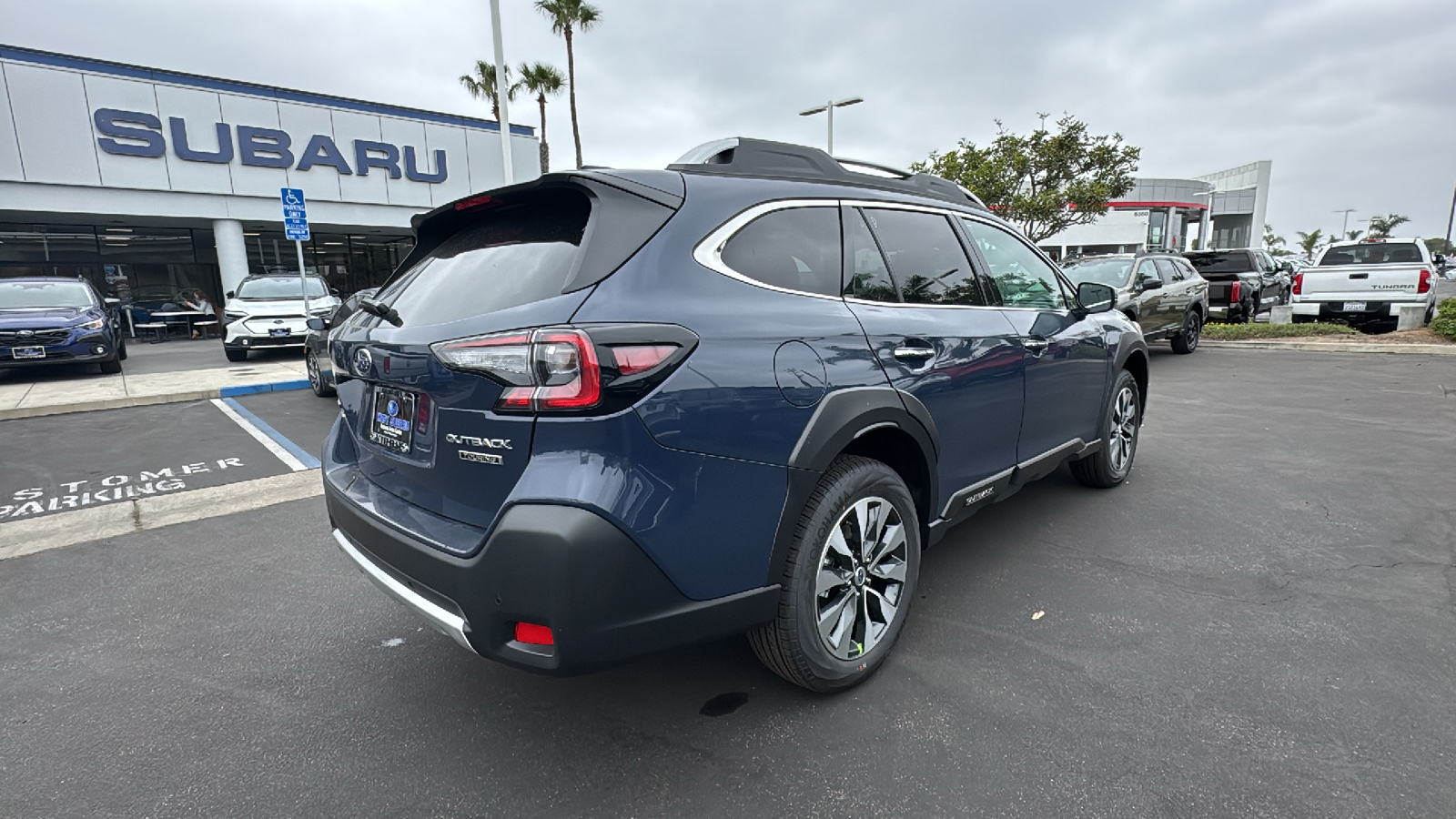 2025 Subaru Outback Touring 3