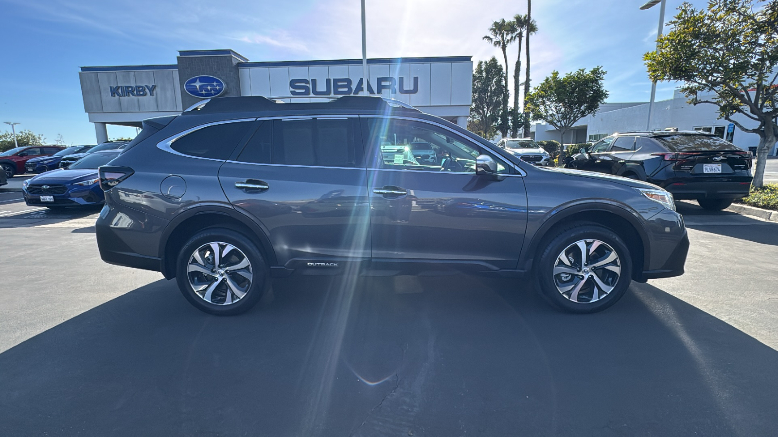 2022 Subaru Outback Touring 2