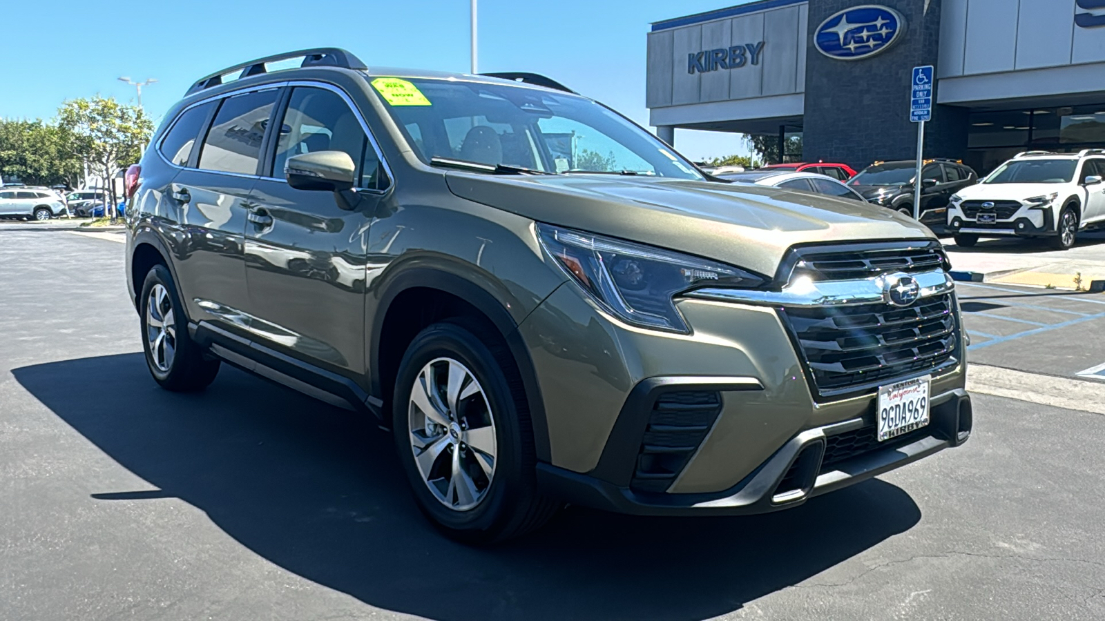 2023 Subaru Ascent Premium 1