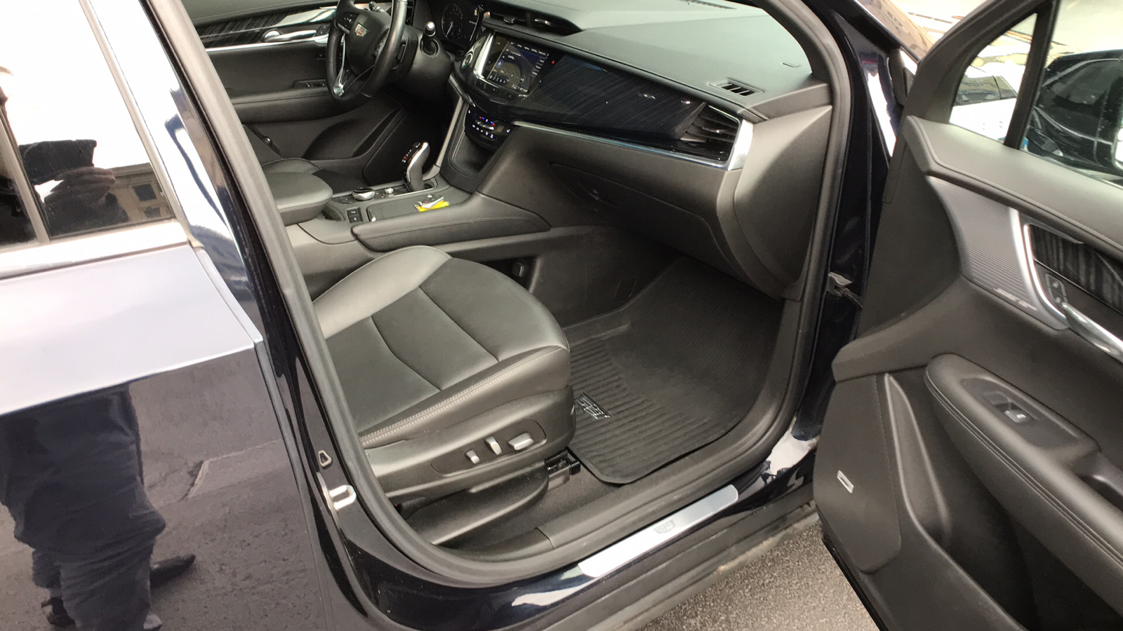2021 Cadillac XT6 Premium Luxury 25