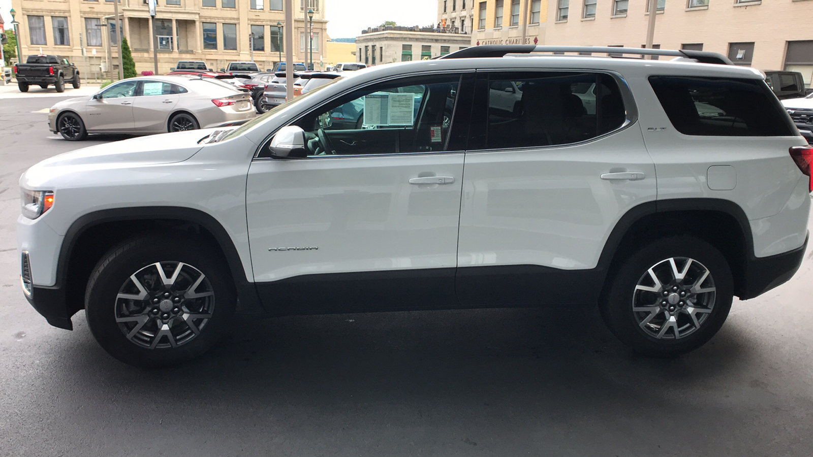 2023 GMC Acadia SLT 5