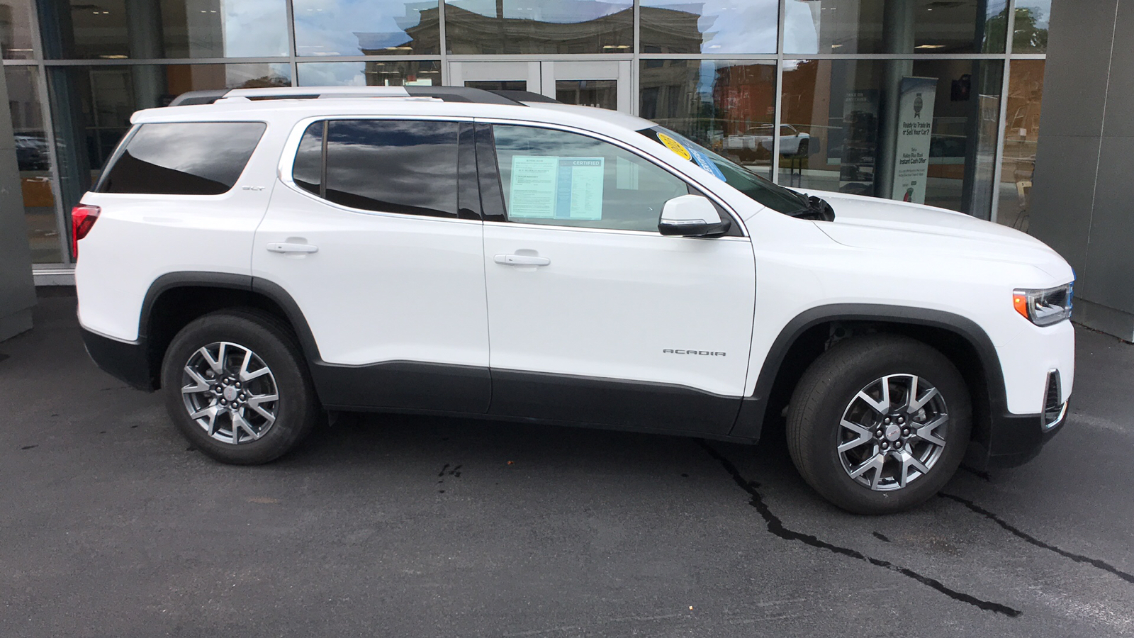 2023 GMC Acadia SLT 25