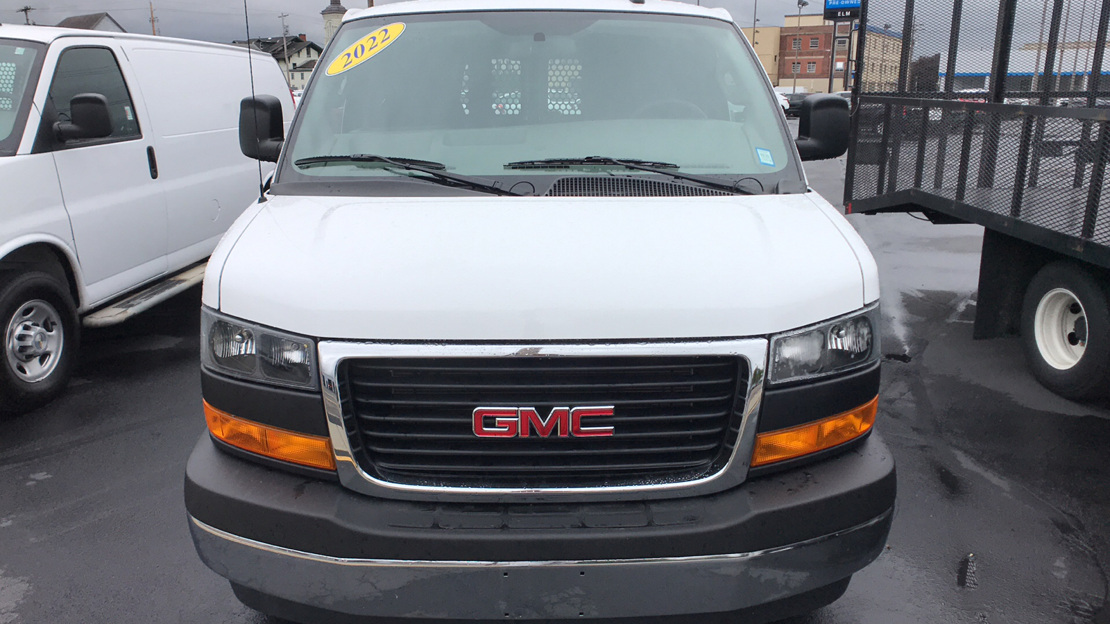 2022 GMC Savana 2500 Work Van 3