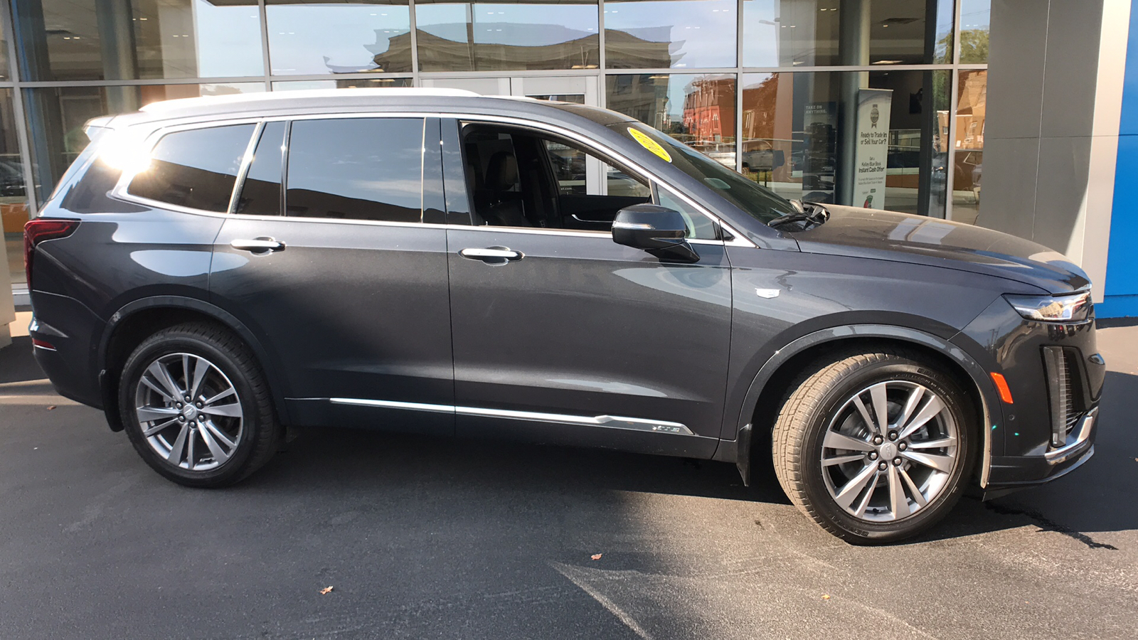 2021 Cadillac XT6 Premium Luxury 2