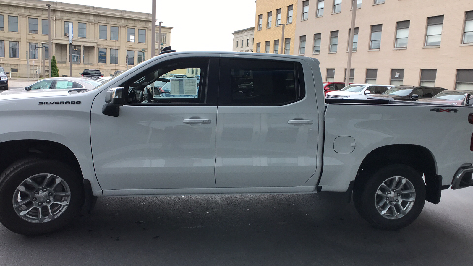 2023 Chevrolet Silverado 1500 LT 5