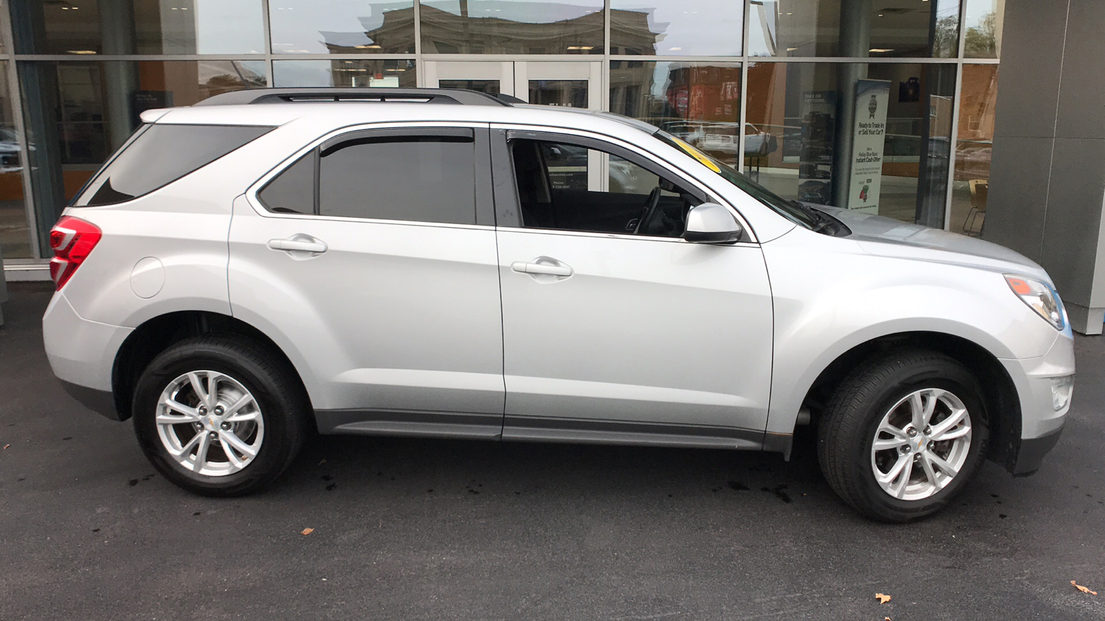 2017 Chevrolet Equinox LT 24