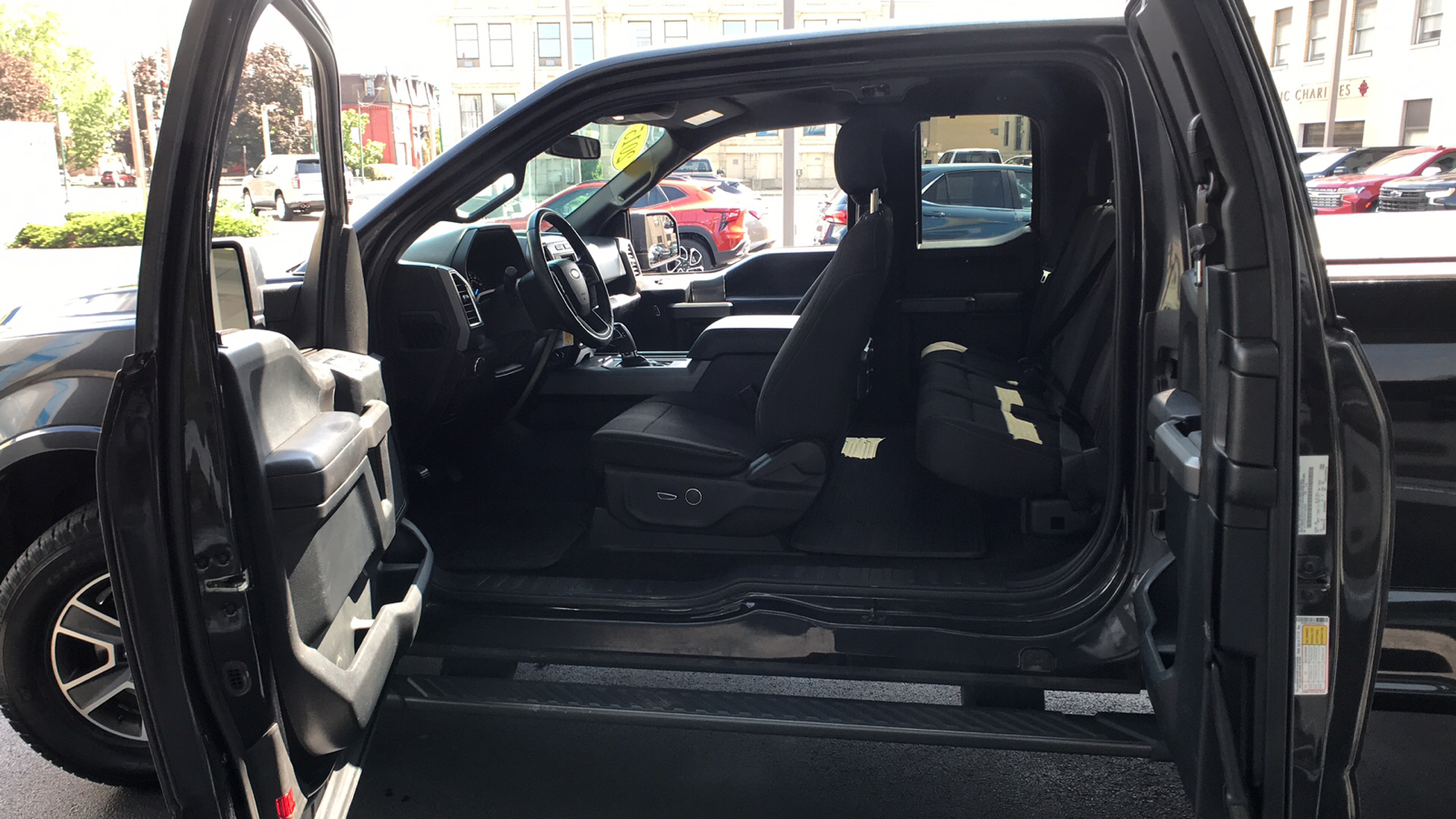 2015 Ford F-150 XLT 19