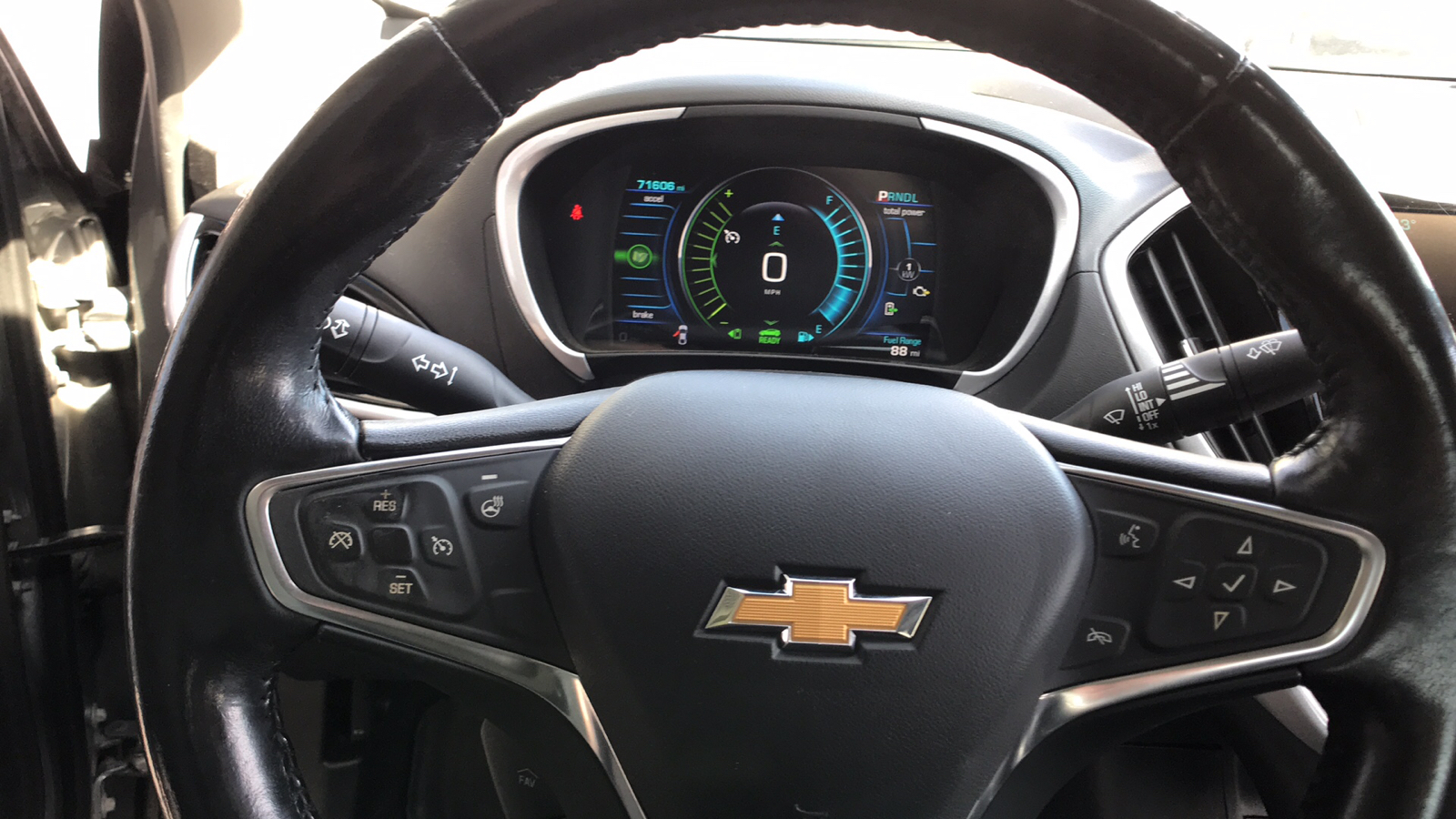 2018 Chevrolet Volt LT 15