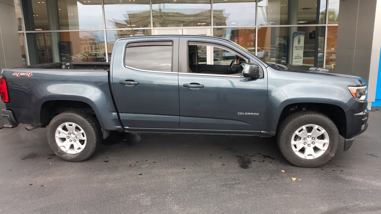 2019 Chevrolet Colorado LT 2