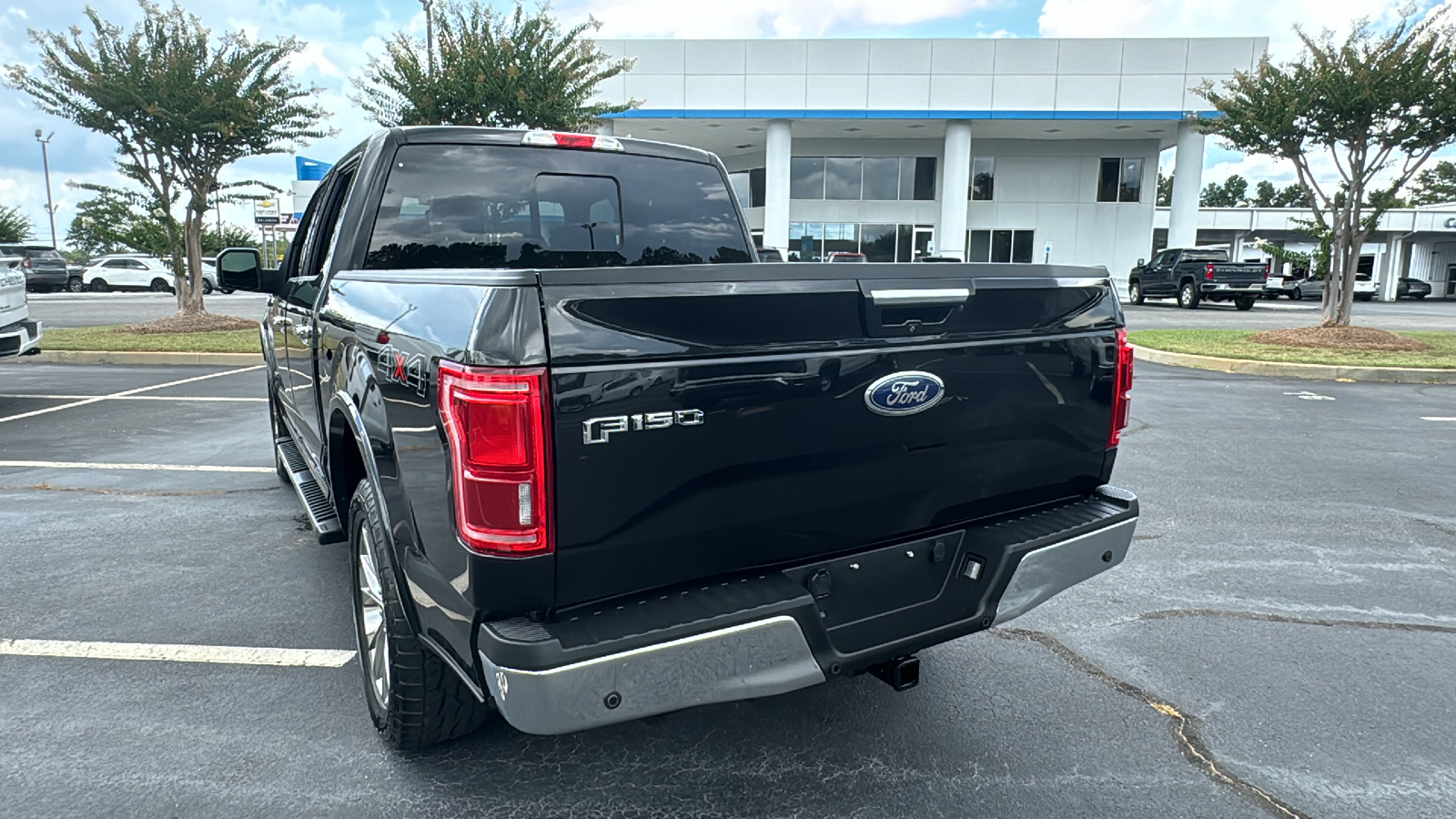 2015 Ford F-150 Lariat 30