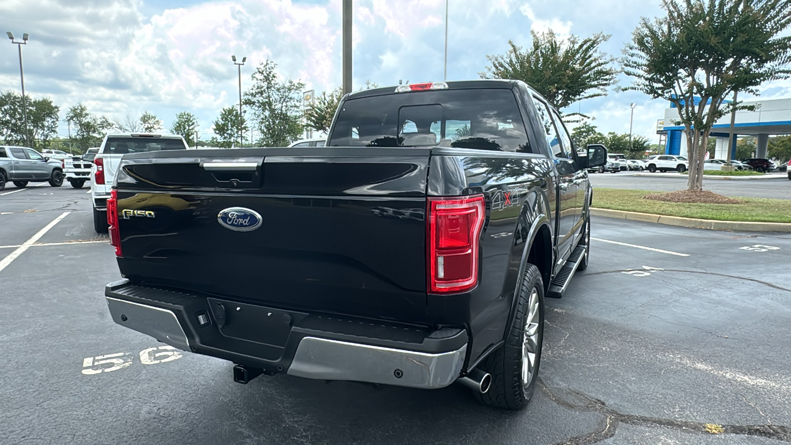 2015 Ford F-150 Lariat 33