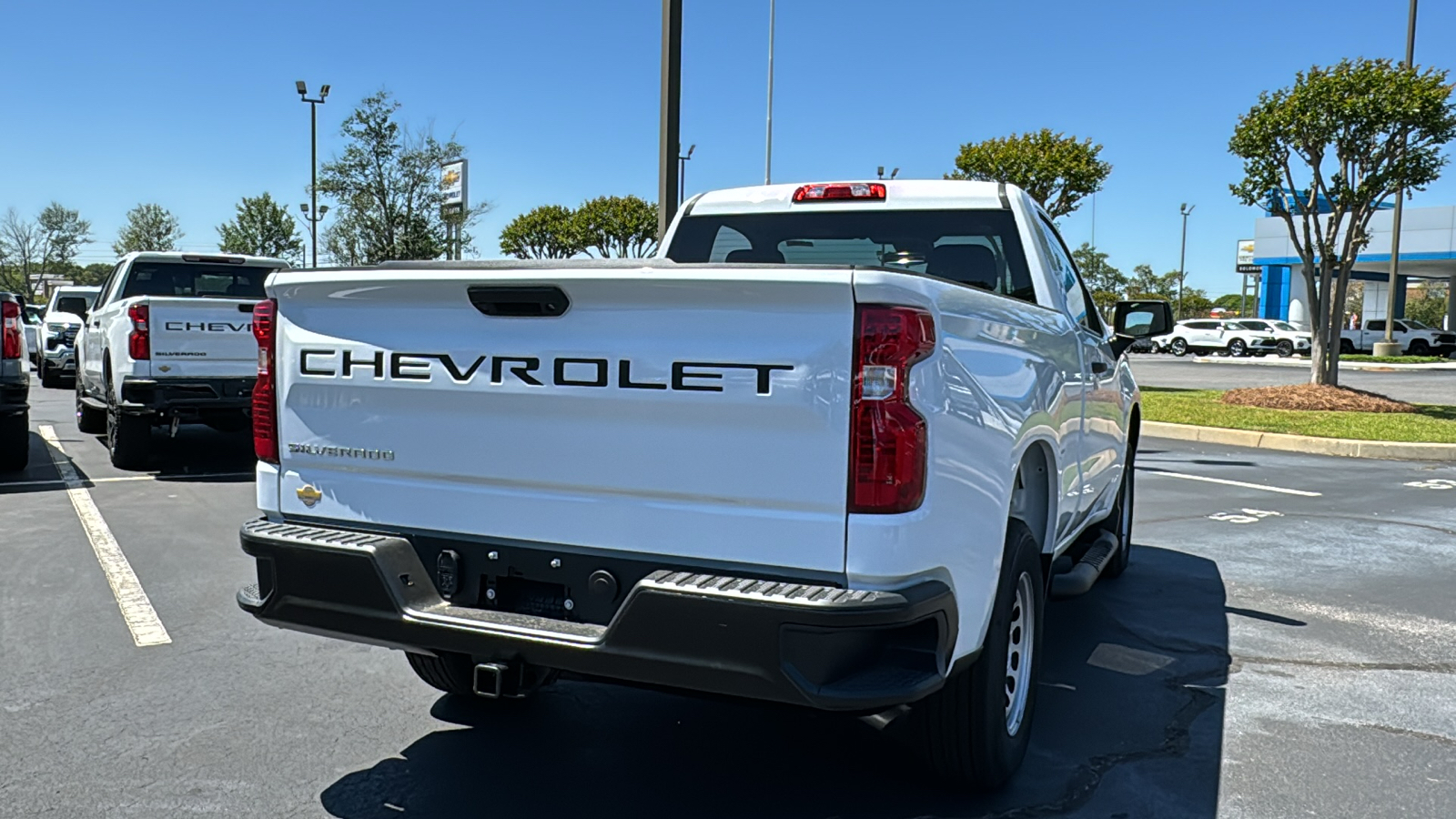 2024 Chevrolet Silverado 1500 WT 21