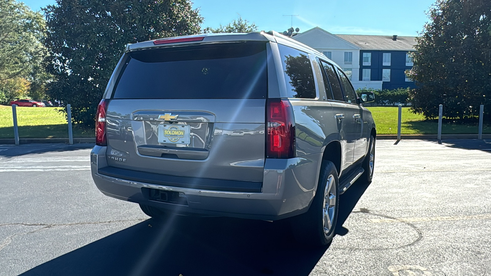 2019 Chevrolet Tahoe LT 32