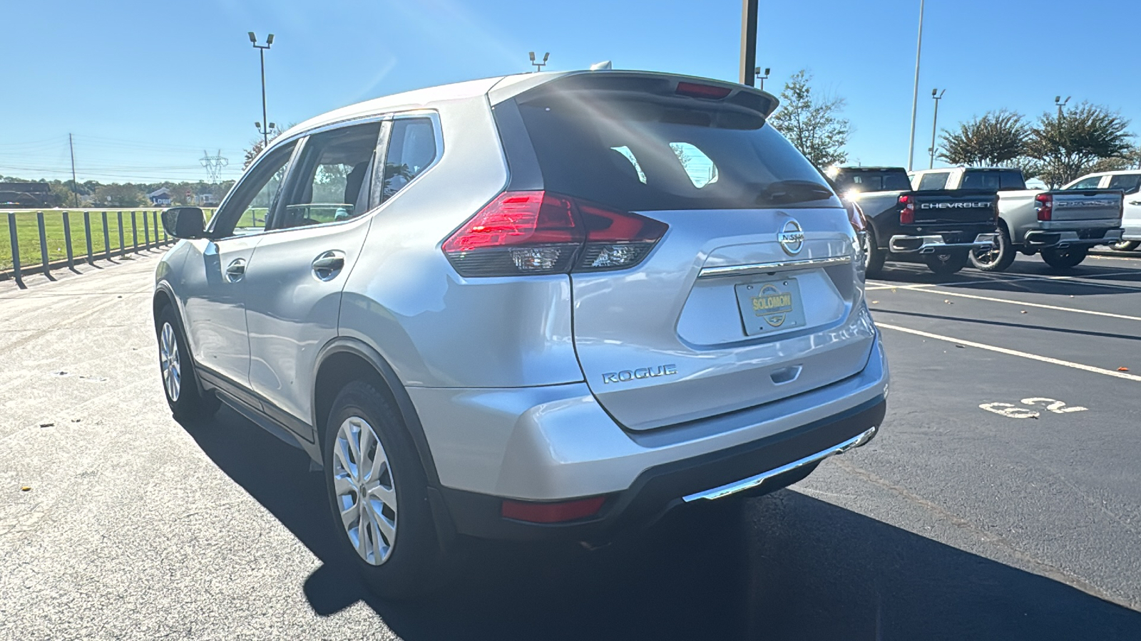 2017 Nissan Rogue S 21