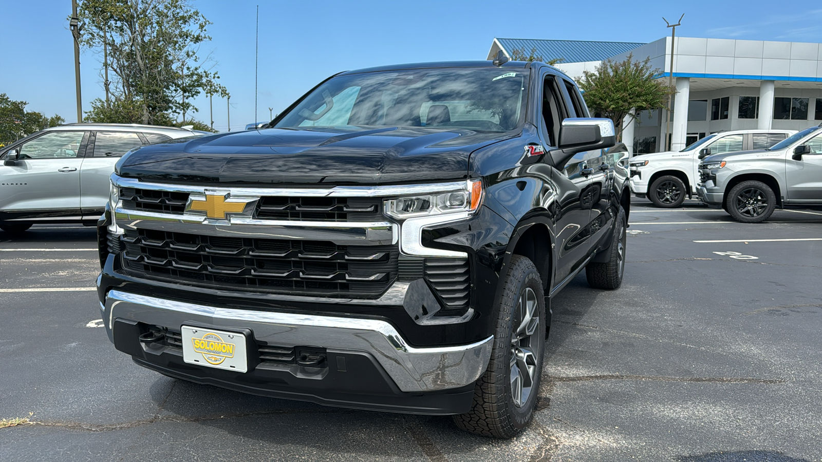 2024 Chevrolet Silverado 1500 LT 1