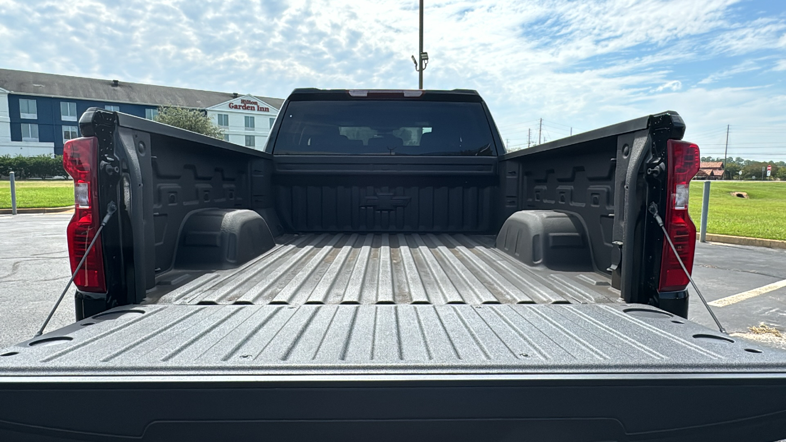 2024 Chevrolet Silverado 1500 LT 30