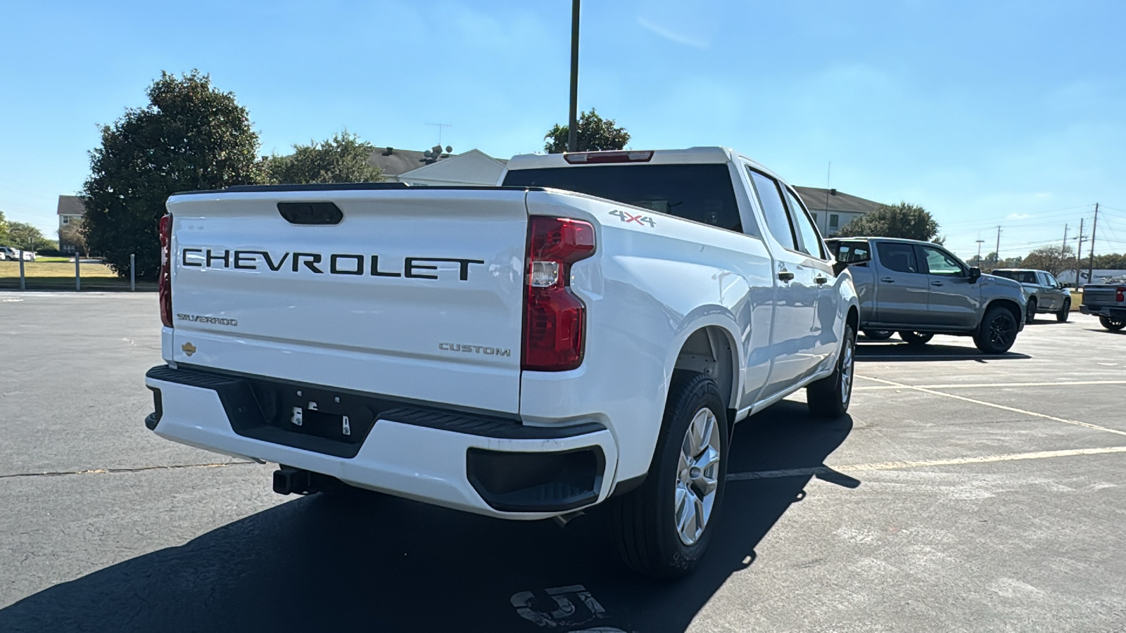 2024 Chevrolet Silverado 1500 Custom 24