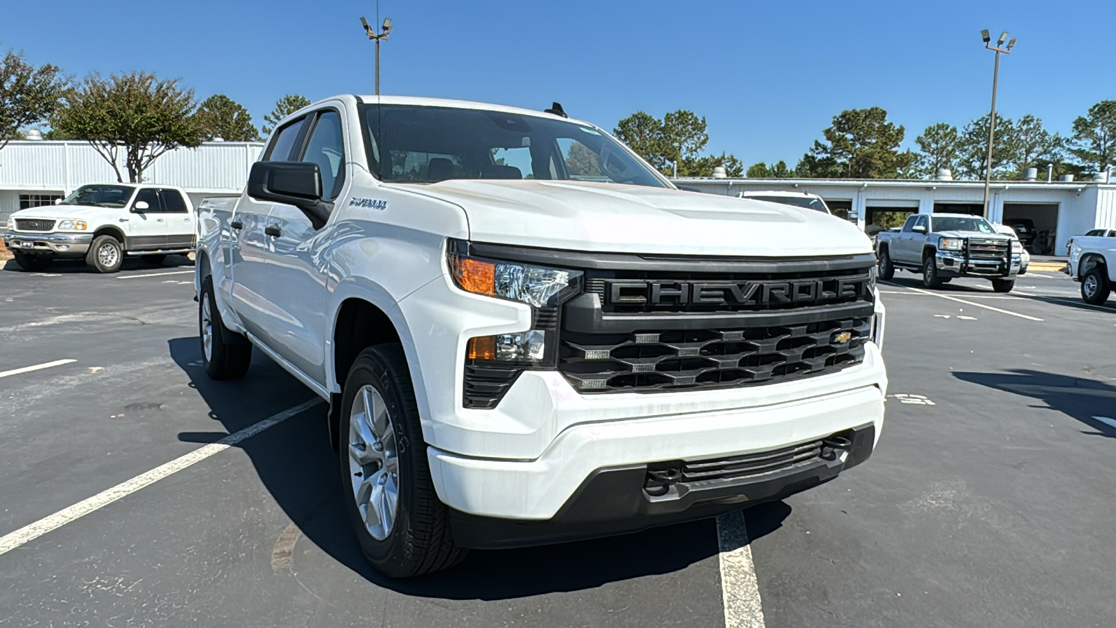 2024 Chevrolet Silverado 1500 Custom 25