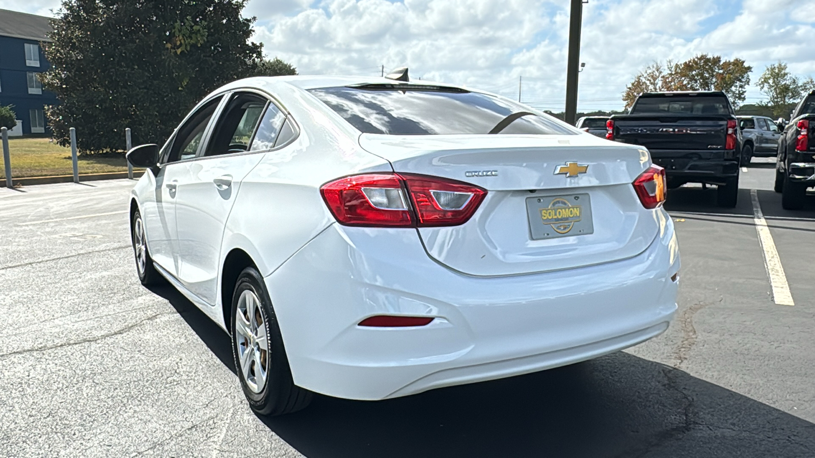 2018 Chevrolet Cruze LS 27