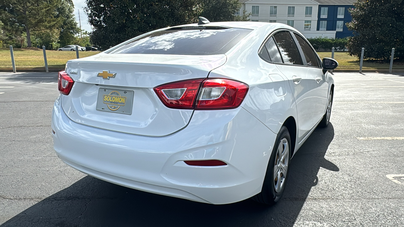 2018 Chevrolet Cruze LS 29