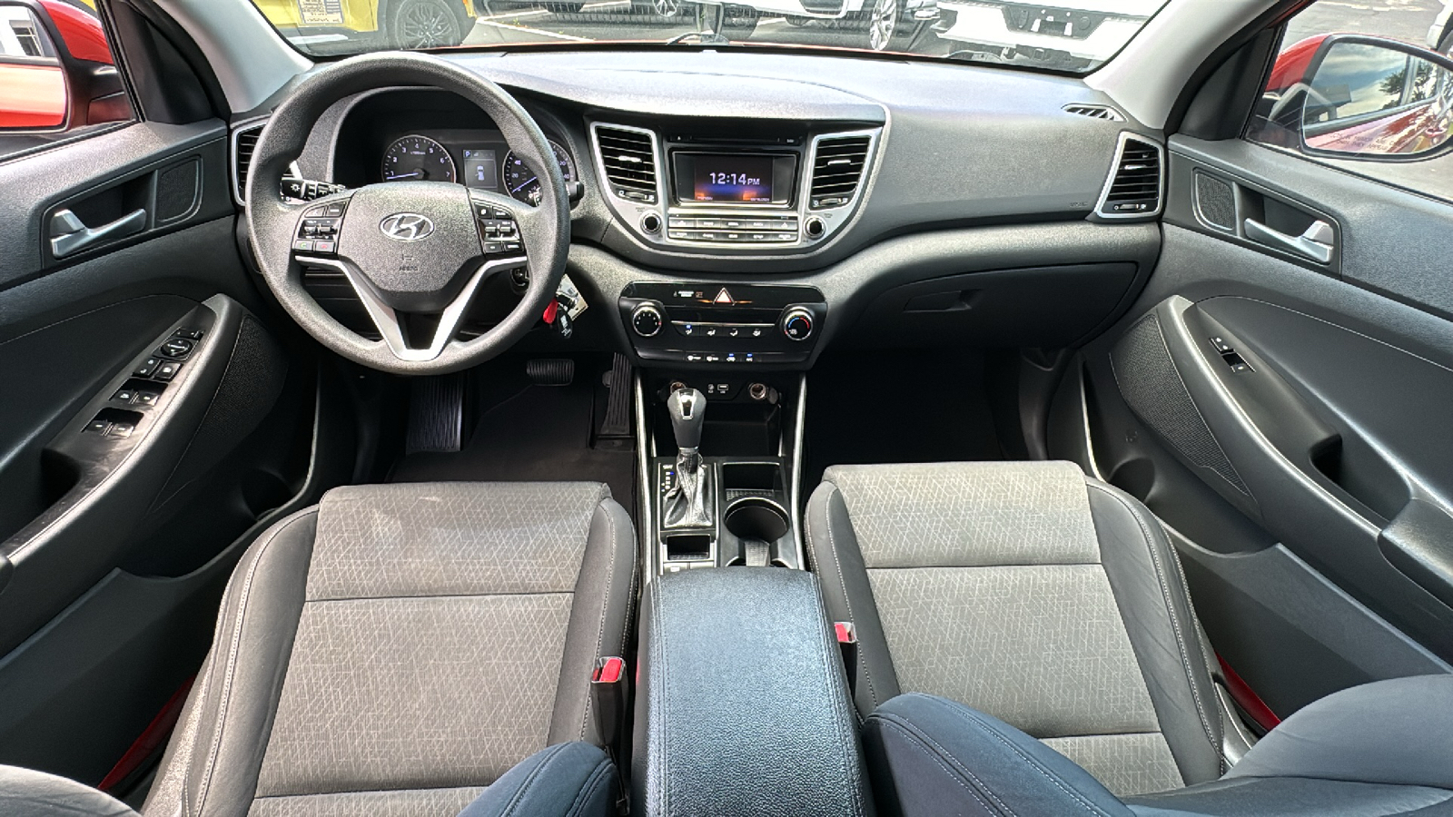 2016 Hyundai Tucson SE 18