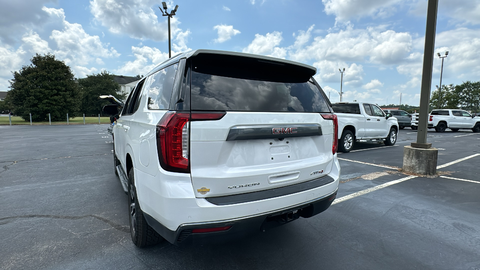 2022 GMC Yukon AT4 29