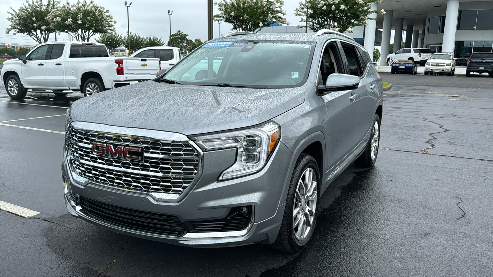 2023 GMC Terrain Denali 1