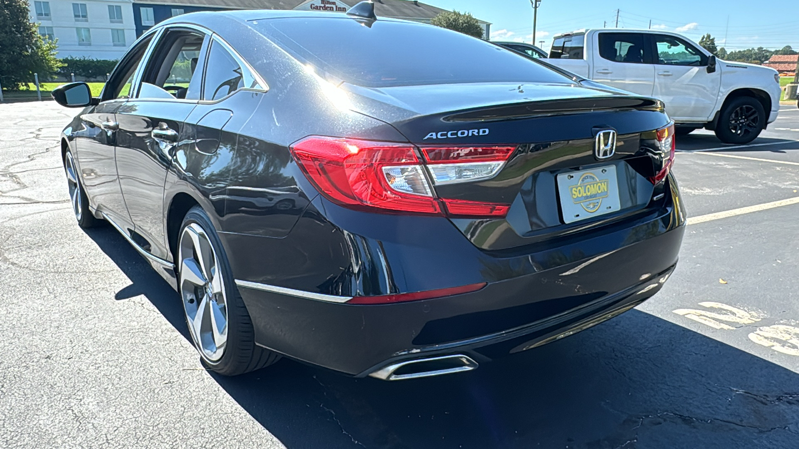 2018 Honda Accord Touring 32