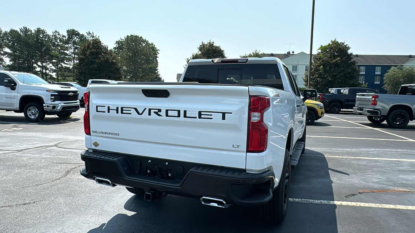 2022 Chevrolet Silverado 1500 LTD LT Trail Boss 32