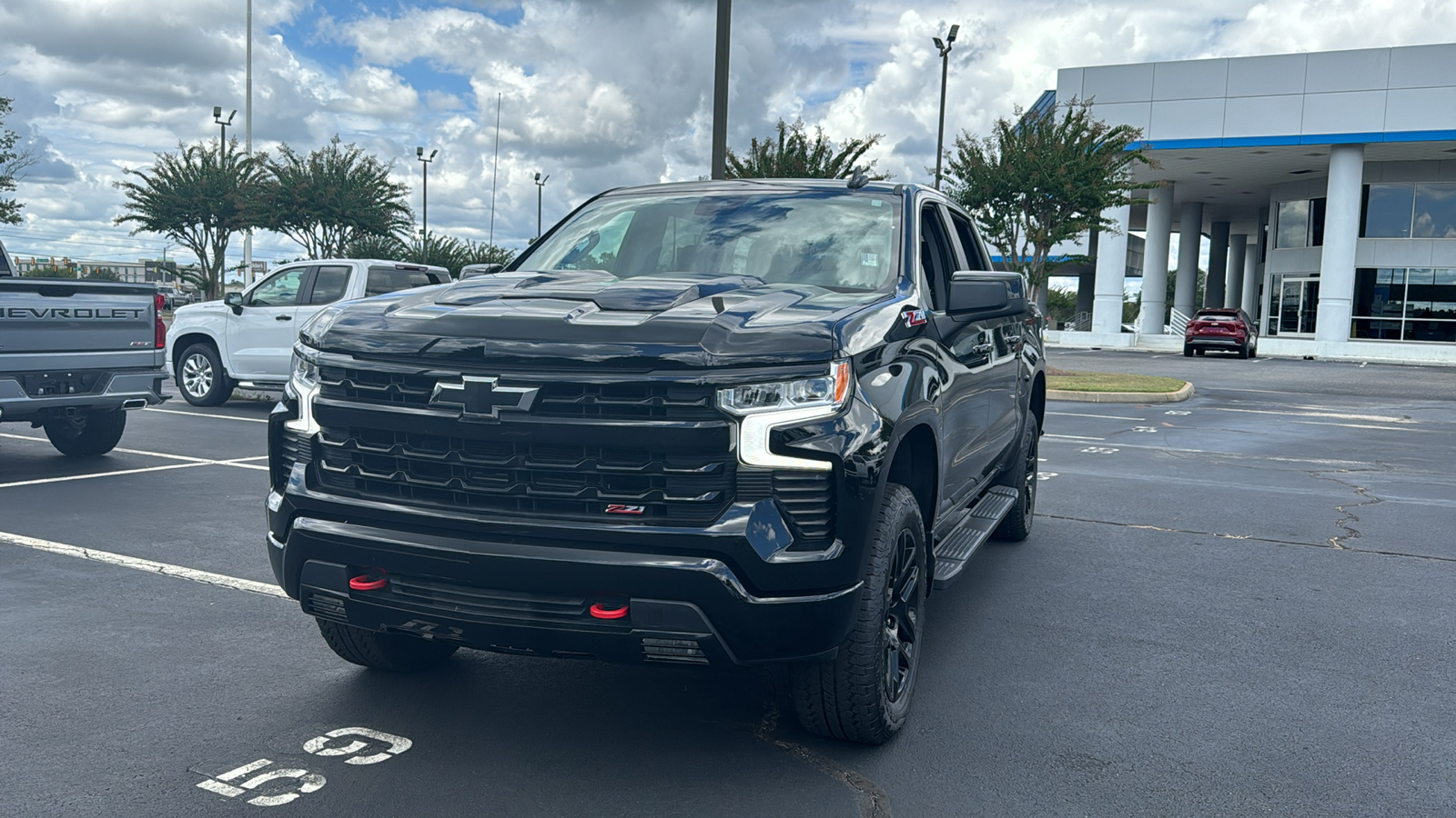 2023 Chevrolet Silverado 1500 LT Trail Boss 1