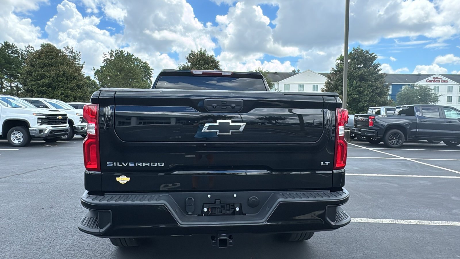 2023 Chevrolet Silverado 1500 LT Trail Boss 27