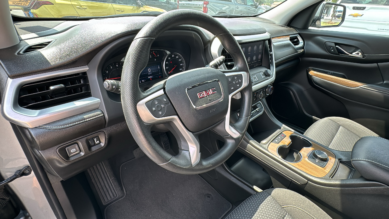 2023 GMC Acadia SLE 3