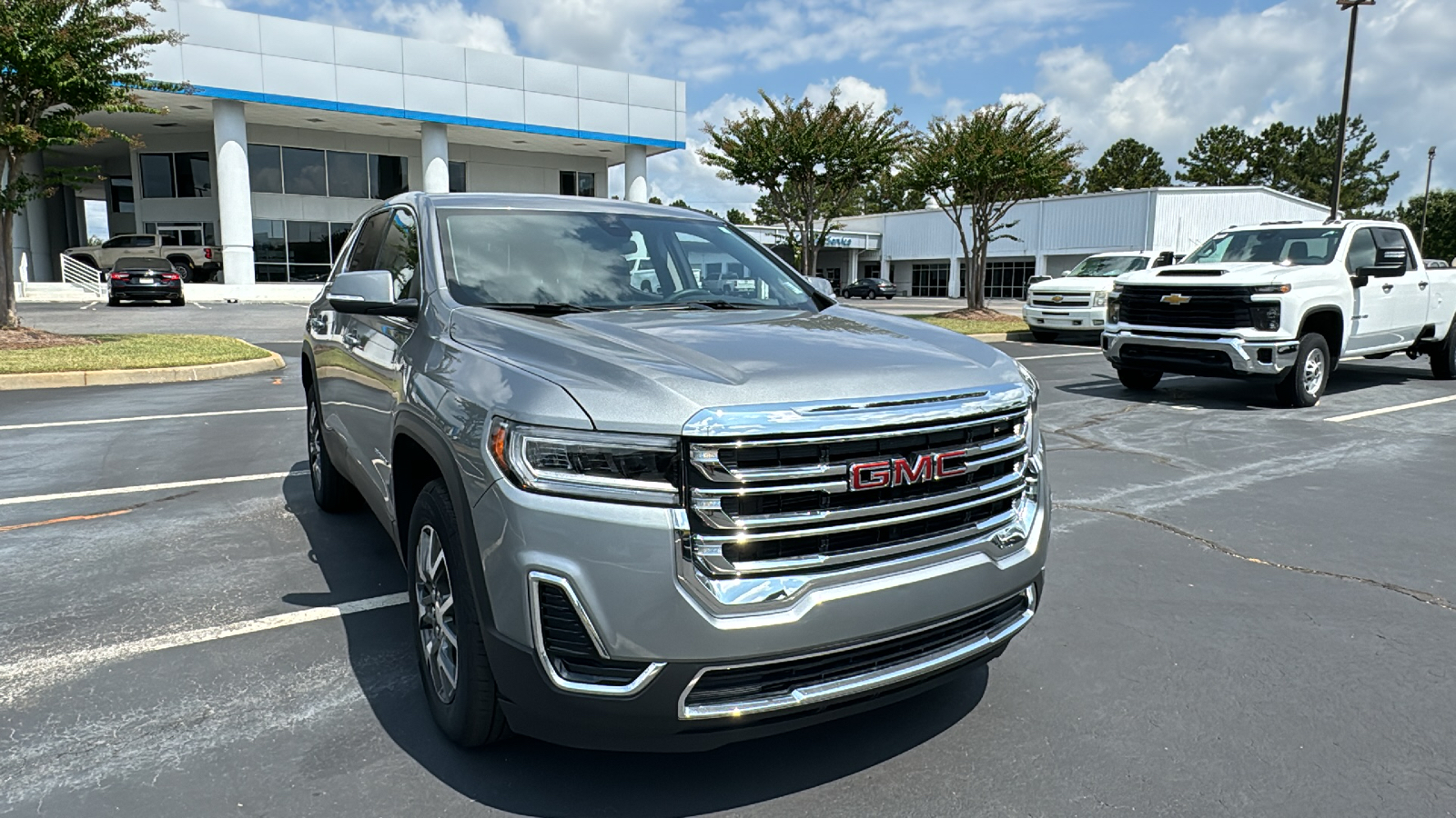 2023 GMC Acadia SLE 35