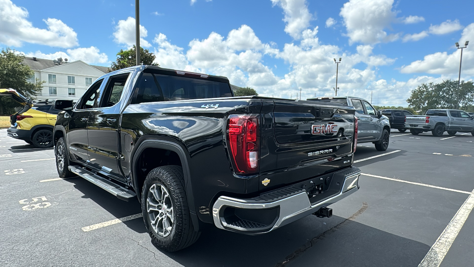 2024 GMC Sierra 1500 SLE 26