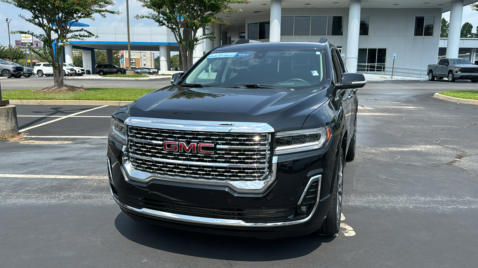 2023 GMC Acadia Denali 1