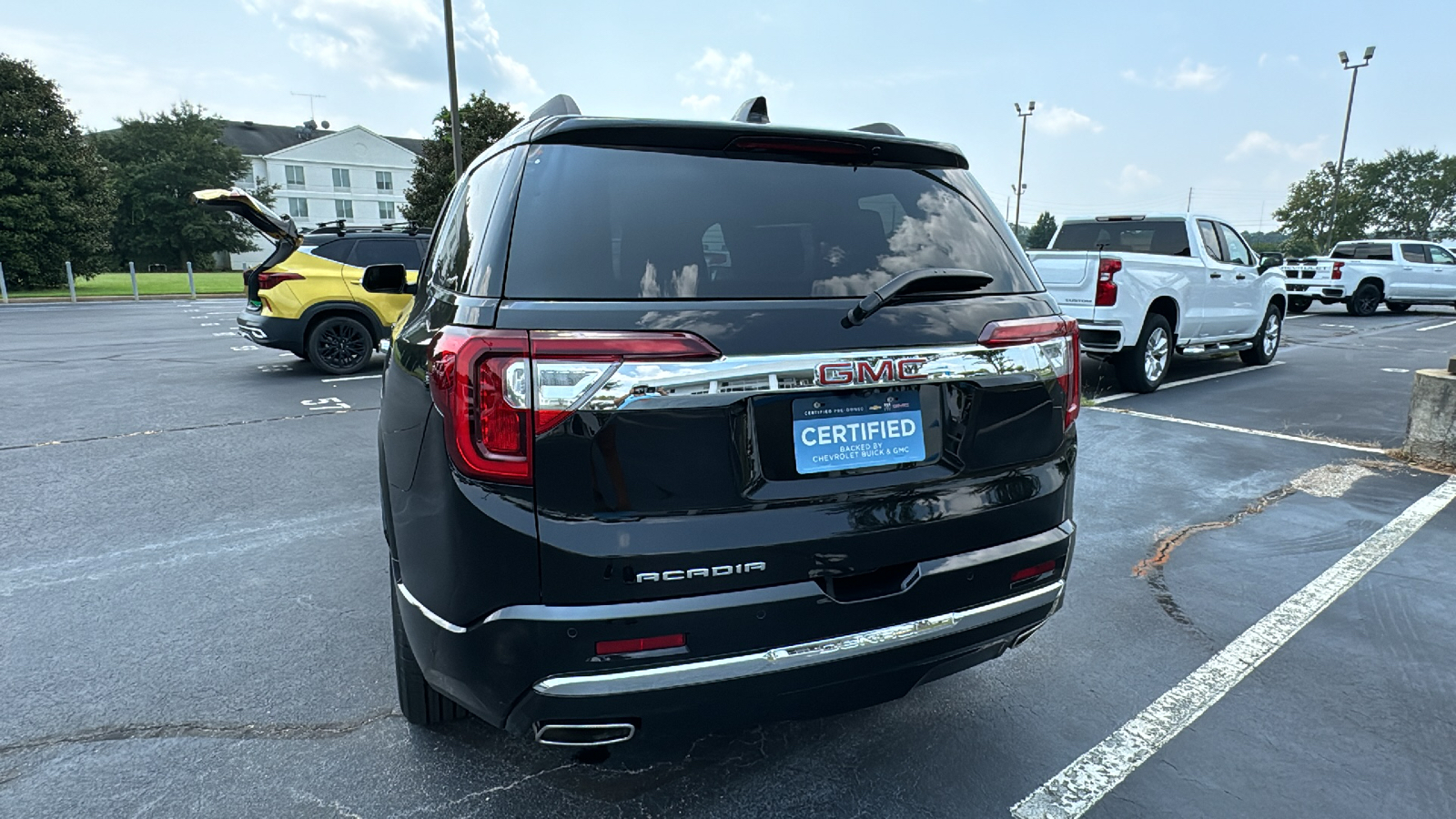 2023 GMC Acadia Denali 31